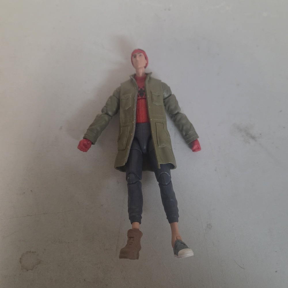 Marvel Legends Spider-Man Into the Spider-Verse Peter B Parker 6" Action Figure